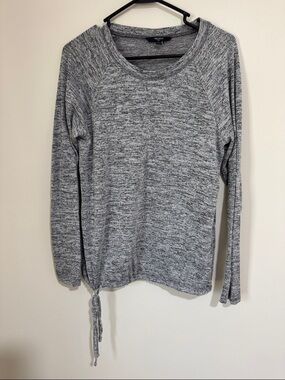 Tresics Heather Gray Long Sleeve Knit Top